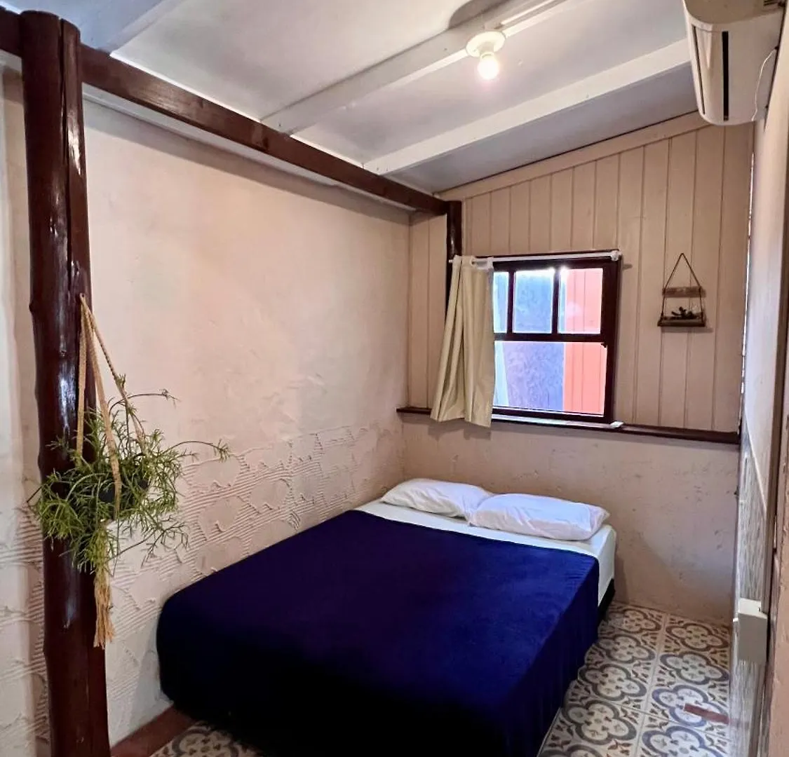 Hostel Antonio Pescador - Centro Da Guarda do Embaú ברזיל